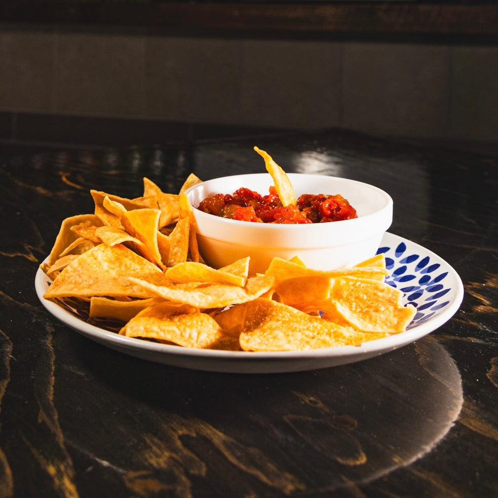 Salsa & chips: